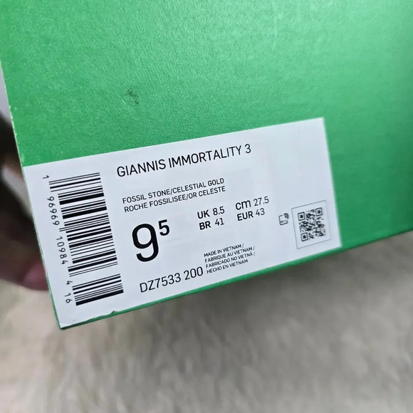 Nike Giannis Immortality 3 Low Shoes Men's 9.5 Berry Guava Ice Fossil Gold New - Picture 13 of 13